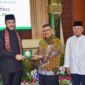 Wali Kota Padang Fadly Amran didapuk menjadi pembicara dalam kuliah umum Dies Natalis FIB ke-43 Unand di Convention Hall Unand, Jumat (7/3/2025). (Foto: Prokopim Padang)