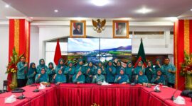 Ketua TP-PKK Padang Ny. Dian Puspita Fadly Amran menggelar silaturahmi bersama jajaran pengurus TP-PKK Kota Padang, Jumat (7/3/2025). (Foto: Prokopim Padang)