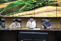 Wali Kota Padang Fadly Amran dan Wawako Maigus Nasir mengadakan Weekly Meeting bersama seluruh Kepala Organisasi Perangkat Daerah (OPD), Senin (10/3/2025). (Foto: Prokopim Padang)