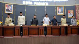 Wali Kota Padang Fadly Amran menyampaikan LKPJ kepada DPRD Kota Padang, dalam Sidang Paripurna DPRD Kota Padang, Senin (10/3/2025). (Foto: Prokopim Padang)