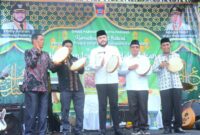 Wali Kota Padang Fadly Amran membuka Festival Qasidah Rebana tingkat Kota Padang. (Foto: Prokopim Padang)