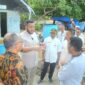 Wali Kota Padang Fadly Amran melakukan peninjauan di kawasan Pantai Padang, Jumat (14/3/2025). (Foto: Prokopim Padang)