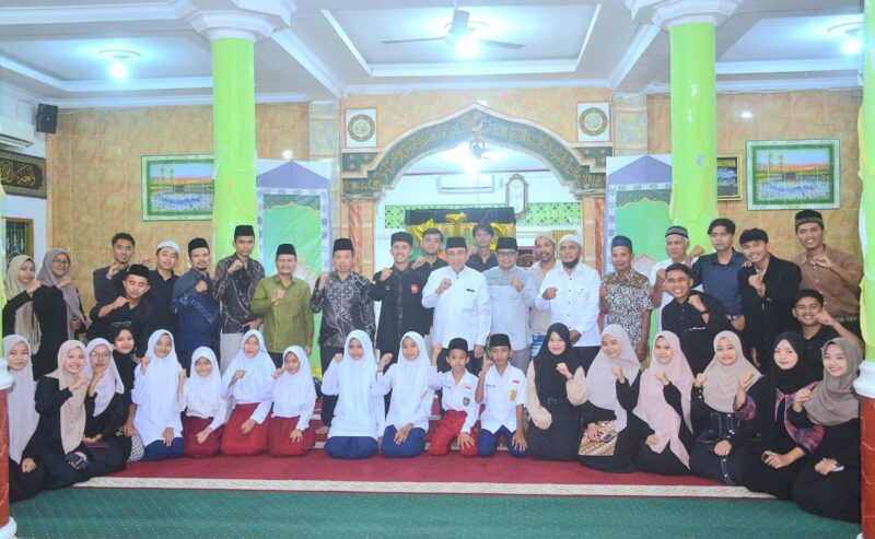 Wakil Wali Kota Padang Maigus Nasir membuka MTQ tingkat Kota Padang, di Masjid Al Kautsar, Jalan Kampung Tanjung, Kelurahan Ampang, Kecamatan Kuranji, Kamis (27/3/2025). (Foto: Prokopim Padang)