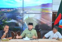 Wali Kota Padang Fadly Amran mengadakan pertemuan dengan KPP Padang serta beberapa perwakilan pedagang di kawasan Pasar Raya Padang, Selasa (11/3/2025). (Foto: Prokopim Padang)