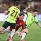 Timnas Indonesia menelan pil pahit di markas Australia. Jay Idzes cs menyerah dengan skor mencolok 1-5. (Foto: Getty Images/Mark Metcalfe)