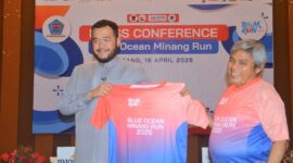 Wali Kota Padang, Fadly Amran mengapresiasi kegiatan Blue Ocean Minang Run (BOM) Run 2025, yang berlangsung selama 18-20 April 2025 di Kota Padang. 
(Foto: Prokopim Padang)