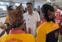 Pengumuman penerbangan di BIM kini dilakukan dalam tiga bahasa: Bahasa Indonesia, Bahasa Inggris, dan Bahasa Minang. (Foto: Pemprov Sumbar)