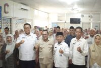 Bupati Eka Putra dan Wakil Bupati Ahmad Fadly menghadiri Halal Bihalal yang digelar Dinsos PPPA, Rabu (9/4/2025). (Foto: Prokopim Tanah Datar)
