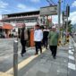 Wakil Wali Kota Padang Panjang, Allex Saputra meninjau Sistem Satu Arah di sejumlah ruas jalan di Kota Padang Panjang. (Foto: Diskominfo Padang Panjang)