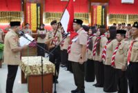 Ketua Kwarda 03 Gerakan Pramuka Sumbar, Audy Joinaldi melantik pengurus Mabicab dan Kwarcab 0316 Gerakan Pramuka Kota Pariaman untuk masa bakti 2025–2030, di Aula Balaikota Pariaman, Jumat (18/4/2025). (Foto: Diskominfo Pariaman)