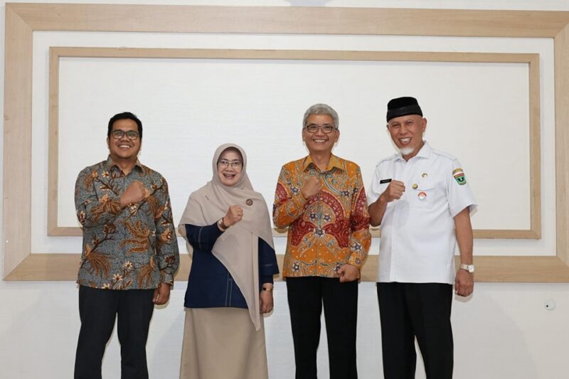 Gubernur Sumatera Barat (Sumbar), Mahyeldi Ansharullah mengapresiasi kegiatan seminar tentang kebijakan luar negeri dan pembangunan nasional yang diinisiasi oleh Kakanwil DJPb Sumbar, Ibu Syukriah HG secara hybrid, Rabu (23/4/2025).