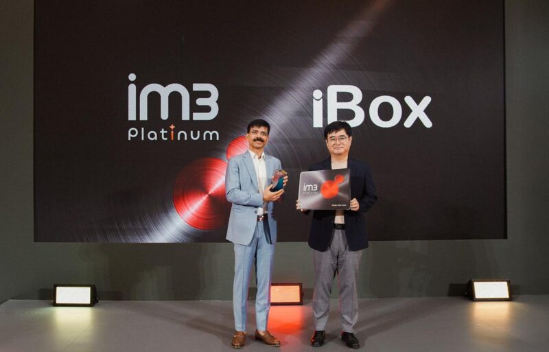 Indosat melalui brand IM3 mengumumkan kerja sama strategis bersama Apple sebagai Official Telco dalam menghadirkan bundling eksklusif IM3 Platinum dengan iPhone 16. (Foto: DOK Indosat)