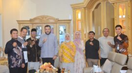 Wali Kota Padang Fadly Amran Fadly Amran saat audiensi bersama ATC Fakultas Kesehatan Masyarakat Unand, Jumat (18/4/2025). (Foto: Prokopim Padang)