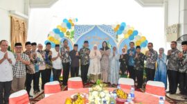 Bupati Dharmasraya, Annisa Suci Ramadhani dan Wabup Leli Arni beserta jajaran silaturahmi Idul Fitri 1446 H bersama Gubernur Sumbar Mahyeldi. (Foto: Pemkab Dharmasraya)