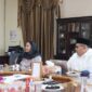 Bupati Dharmasraya, Annisa Suci Ramadhani saat pertemuan dengan
Kepala Bappeda Sumbar Medi Iswandi. (Foto: Pemkab Dharmasraya)