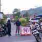 Hari kedua uji coba sistem satu arah di sejumlah ruas jalan di Kota Padang Panjang berjalan lancar dan tertib, Kamis (10/4/2025). (Foto: Diskominfo Padang Panjang)
