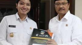 Bupati Dharmasraya, Annisa Suci Ramadhani melakukan audiensi dengan Mensos RI, Saifullah Yusuf (Gus Ipul), di Kantor Kemensos, Jakarta. (Foto: Pemkab Dharmasraya)