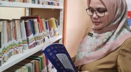 Kepala Dinas Perpustakaan dan Kearsipan Kota Padang, Feri Mulyani Hamid. (Foto: FB Diskominfo Padang)