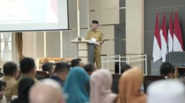 Gubernur Sumbar Mahyeldi membuka Musrenbang RKPD Sumbar 2026 di Auditorium Istana Gubernur, Selasa (15/4/2025). (Foto: ADPSB)