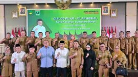 Wagub Sumbar Vasko Ruseimy meneriman kunjungan Menteri Sosial RI, Syaifullah Yusuf, Selasa (29/4/2025). (Foto: adpsb)