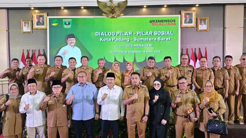 Wagub Sumbar Vasko Ruseimy meneriman kunjungan Menteri Sosial RI, Syaifullah Yusuf, Selasa (29/4/2025). (Foto: adpsb)