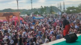 Objek wisata Pantai Carocok di Kabupaten Pessel mengalami peningkatan signifikan dalam jumlah pengunjung selama empat hari terakhir. (Foto: Pemkab Pessel)