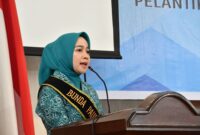 Bunda PAUD Kota Padang, Ny. dr. Dian Puspita Fadly Amran, Sp.JP memberikan sambutan. (Foto: Prokopim Padang)