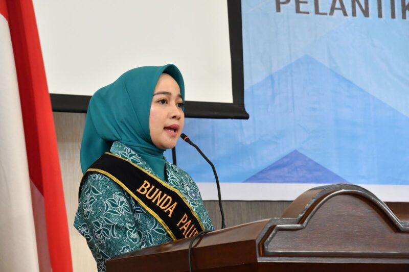 Bunda PAUD Kota Padang, Ny. dr. Dian Puspita Fadly Amran, Sp.JP memberikan sambutan. (Foto: Prokopim Padang)