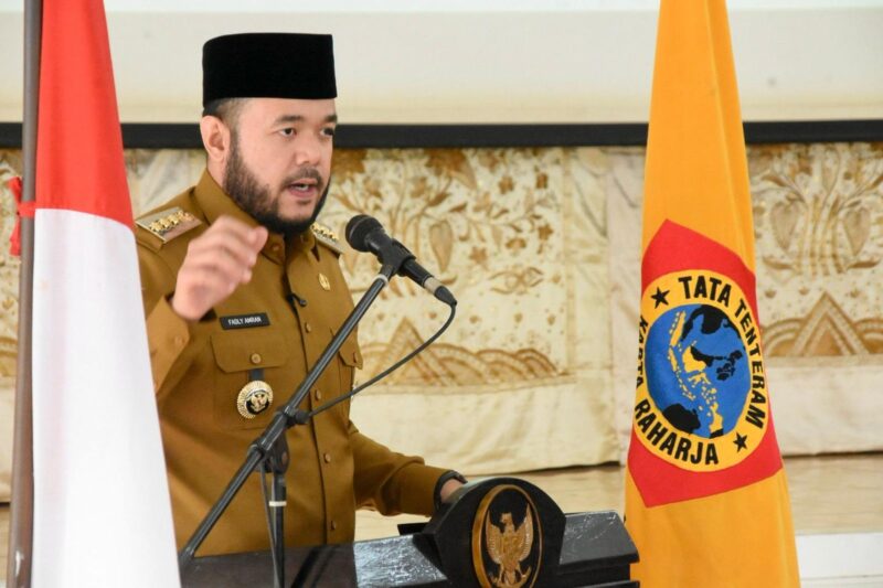 Wali Kota Padang Fadly Amran memerintahkan Dishub tertibkan juru parkir di Pantai Padang. (Foto: Prokopim Padang)