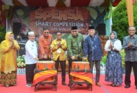 Sekda Kota Padang Andree Algamar membuka ajang kreasi adu bakat SSC 2025 di SMPN 1 Padang, Jumat (11/4/2025). (Foto: Prokopim Padang)