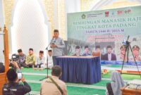 Wakil Wali Kota Padang Maigus Nasir menghadiri pembukaan Bimbingan Manasik Haji 1446 H tingkat Kota Padang di Masjid Agung Nurul Iman, Jumat (18/4/2025). (Foto: Prokopim Padang)