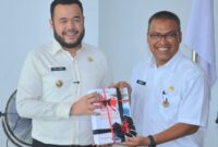 Wali Kota Padang Fadly Amran saat FGD Sosialisasi Revitalisasi Kawasan Kota Tua Padang, di Gedung Juang 45, BPPI Padang, Rabu (21/5/2025). (Foto: Prokopim Padang)