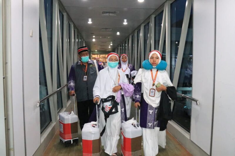 Kloter 07 menutup keberangkatan haji gelombang I Embarkasi Padang, Rabu (13/5/2025). (Foto: Humas Kemenag Sumbar)