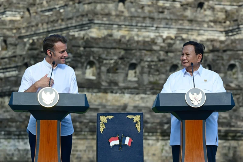 Presiden RI Prabowo Subianto dan Presiden Prancis Emmanuel Macron meluncurkan kemitraan strategis di bidang kebudayaan antara Indonesia dan Prancis. (Foto: BPMI Setpres)