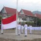 Pemko Padang menggelar upacara gabungan peringatan Hardiknas dan Hari Otonomi Daerah di Lapangan Tugu Apeksi, Balai Kota Aie Pacah, Jumat (2/5/2025). (Foto: FB Diskominfo Padang)