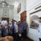 Sejumlah pelajar SMP di Kota Padang mengunjungi Museum dan Galeri Arsip Statis yang berlokasi di Gedung Balai Kota Lama pada rabu (7/5/2025). (Foto: Diskominfo Padang)