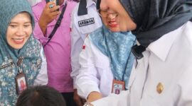 Pemerintah Kabupaten Dharmasraya meluncurkan program pemasangan perangkat internet satelit Starlink di 17 sekolah. (Foto: Pemkab Dharmasraya)