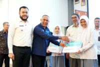 Keyzia Ariyola Putri, siswi SMAN 8 Padang, penerima beasiswa penuh ke Sampoerna University melalui Progul Padang Juara. (Foto: Diskominfo Padang)