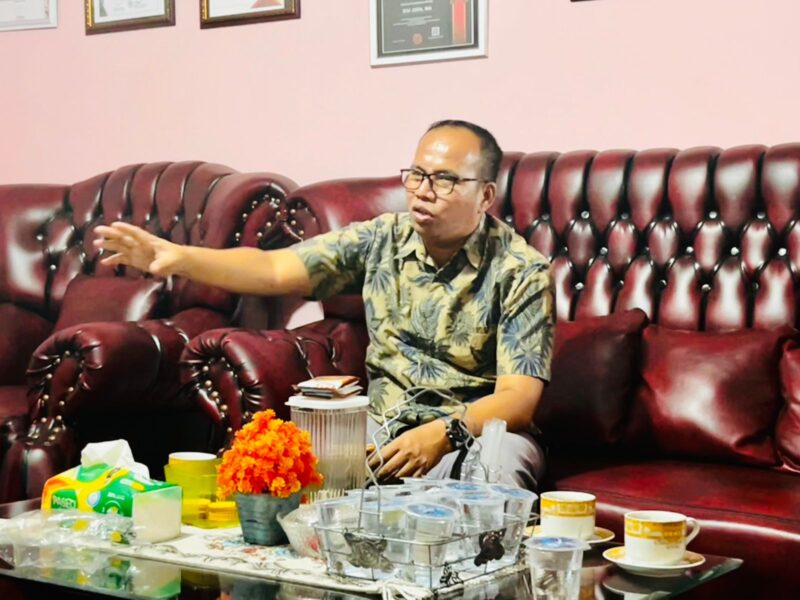 Koordinator Divisi Penanganan Pelanggaran Bawaslu Sumbar, Vifner, memimpin supervisi terhadap penanganan pelanggaran Pilkada Pasaman pada Kamis (8/5/2025). (Foto: Ist)