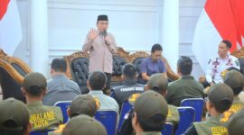 Wawako Padang Maigus Nasir mengapresiasi Satpol PP dan Dubalang Kota yang sukses menjaga trantibum. (Foto: Prokopim Padang)