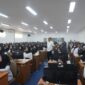 Kepala BKN Zudan Arif Fakrulloh meninjau pelaksanaan ujian seleksi PPPK di UPT BKN Kota Padang, Rabu (30/4/2025). (Foto: FB Diskominfo Padang)