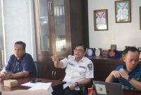 Kepala Diskominfo Padang, Boby Firman saat rapat koordinasi bersama Tim Percepatan, Rabu (30/4/2025). (Foto: FB Diskominfo Padang)
