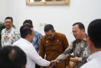 Bupati Tanah Datar Eka Putra menerima kunjungan Direktorat Jenderal Kekayaan Intelektual (DJKI) Kementerian Hukum dan HAM RI, Rabu (30/4/2020). (Foto: Prokopim Tanah Datar)