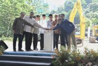 Groundbreaking pembangunan Fly Over Sitinjau Lauik Tahap I, Sabtu (3/5/2025). (Foto: Pemprov Sumbar)