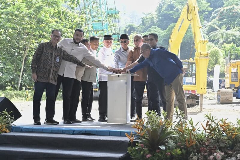 Groundbreaking pembangunan Fly Over Sitinjau Lauik Tahap I, Sabtu (3/5/2025). (Foto: Pemprov Sumbar)