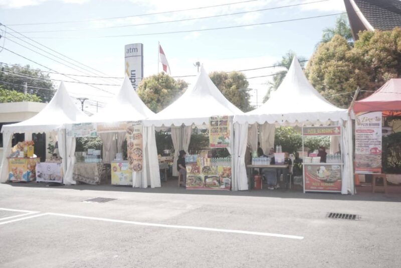 Pesta Rakyat Padang (PRP) resmi digelar di halaman Youth Centre pada Jumat (23/5/2025). (Foto: Diskominfo Padang)