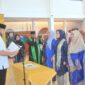 Wali Kota Padang Fadly Amran melantik Ny. dr. Dian Puspita Fadly Amran, Sp.JP sebagai Ketua Pengurus Yayasan Pertiwi Padang periode 2025-2030, Jumat (2/5/2025). (Foto: Prokopim Padang)
