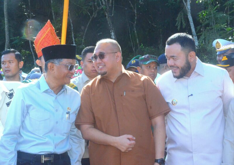 Wali Kota Padang Fadly Amran menghadiri Groundbreaking Fly Over Sitinjau Lauik, Sabtu (3/5/2025). (Foto: Prokopim Padang)