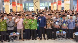 Wali Kota Padang Fadly Amran menghadiri Musda DMI Kota Padang ke-X di Gedung Bagindo Aziz Chan Youth Center, Minggu (11/5/2025). (Foto: Prokopim Padang)