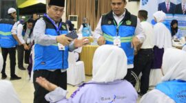 Embarkasi Padang mulai berangkatkan jemaah gelombang II ke Jeddah. (Foto: Humas Kemenag Sumbar)